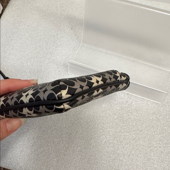Coach Black and Cream Wristlet - Picture 5 of 7